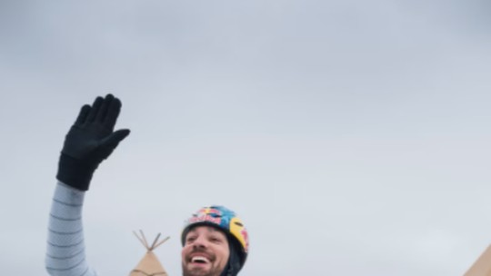 Campeão olímpico da patinação bate recorde mundial e passa de100 km/h