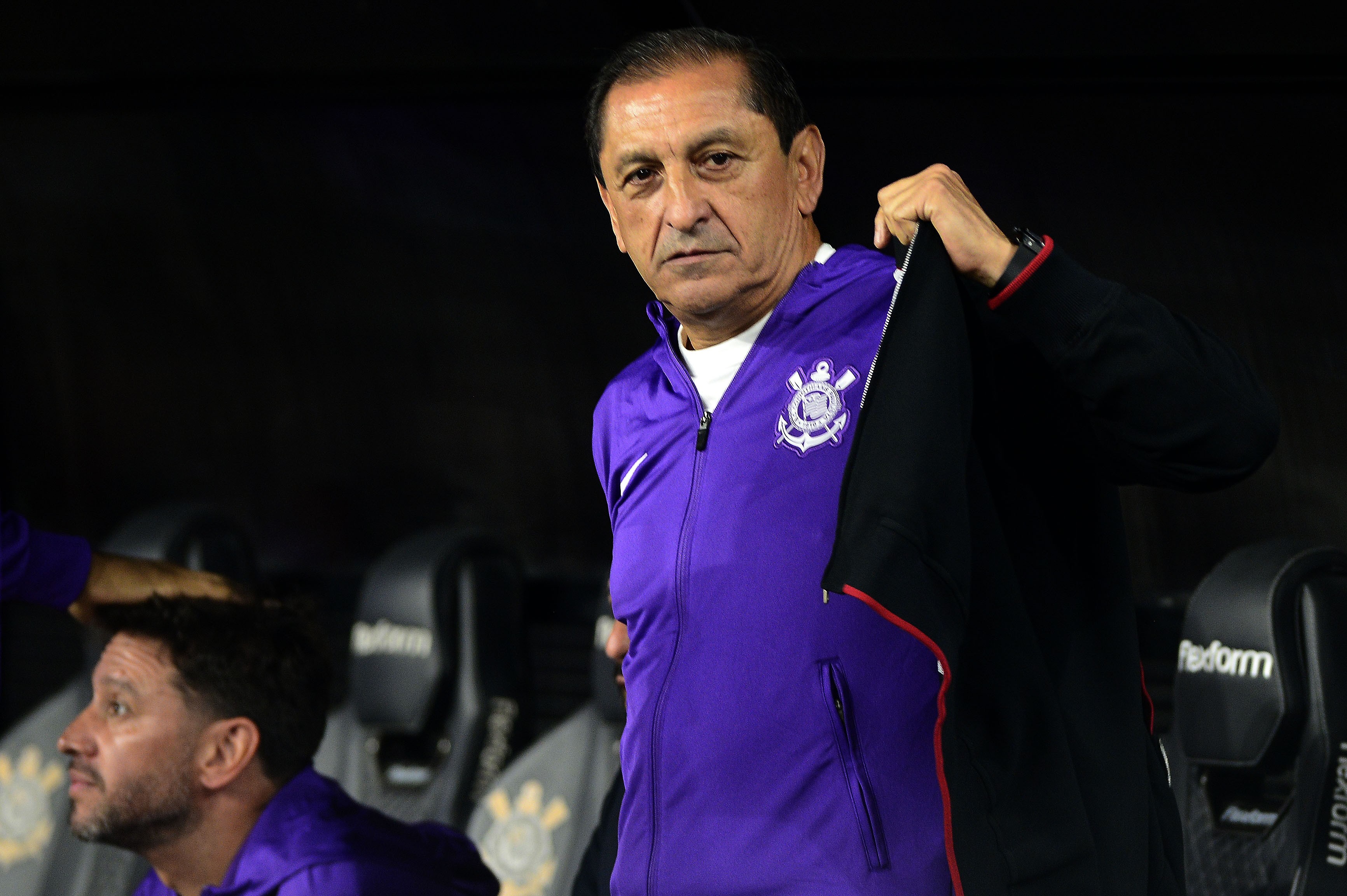 Corinthians relaciona 26 jogadores para viagem à Colômbia em busca de vitória.