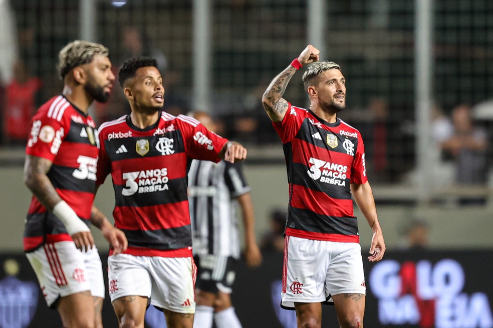 AGORA  Pedro é confirmado como titular em jogo do Flamengo após