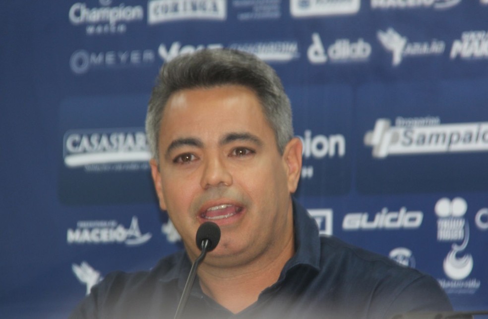Marlon Araújo, diretor de futebol do CSA — Foto: Denison Roma