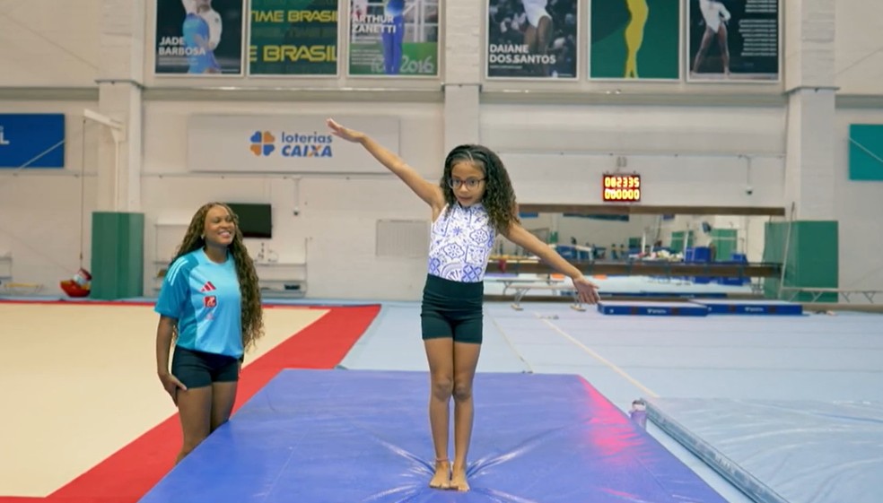 Rebeca Andrade e Sophya Lourranny — Foto: Esporte Espetacular