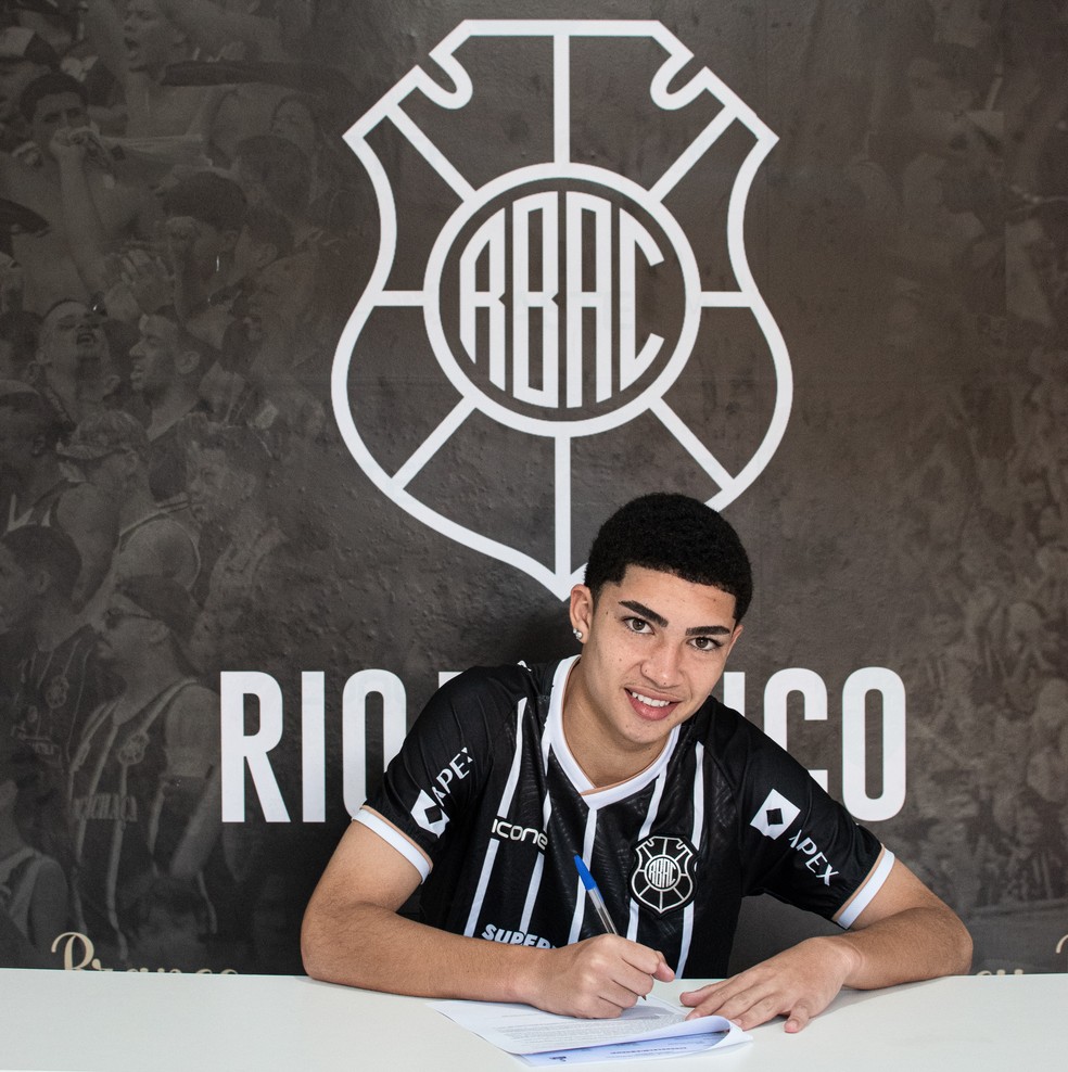 Breno Melo, meia do Rio Branco-ES — Foto: Laila Pecorari/Rio Branco SAF