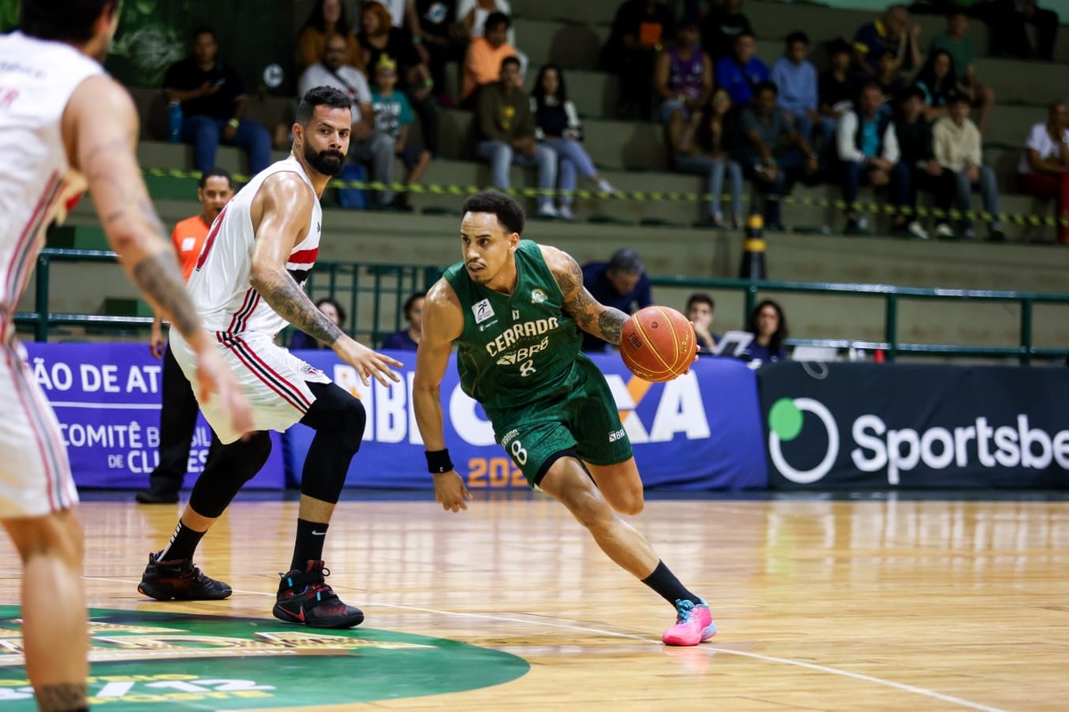Cerrado brilha e vence o São Paulo com tranquilidade pelo NBB