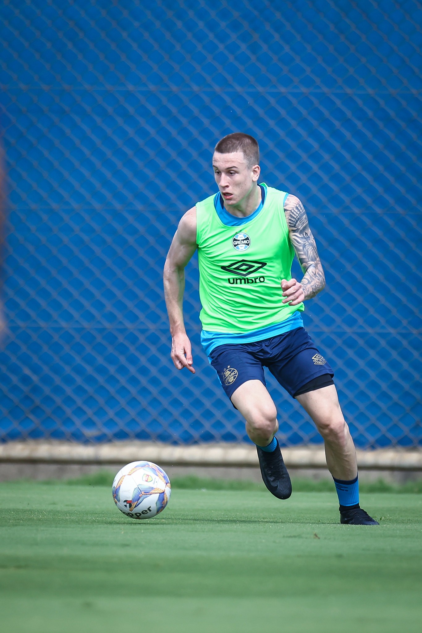grêmio promove igor serrote para equipe principal