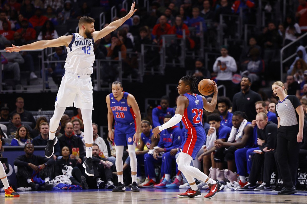 Resumo da NBA: Mavs vence jogo, mas perde Luka Doncic