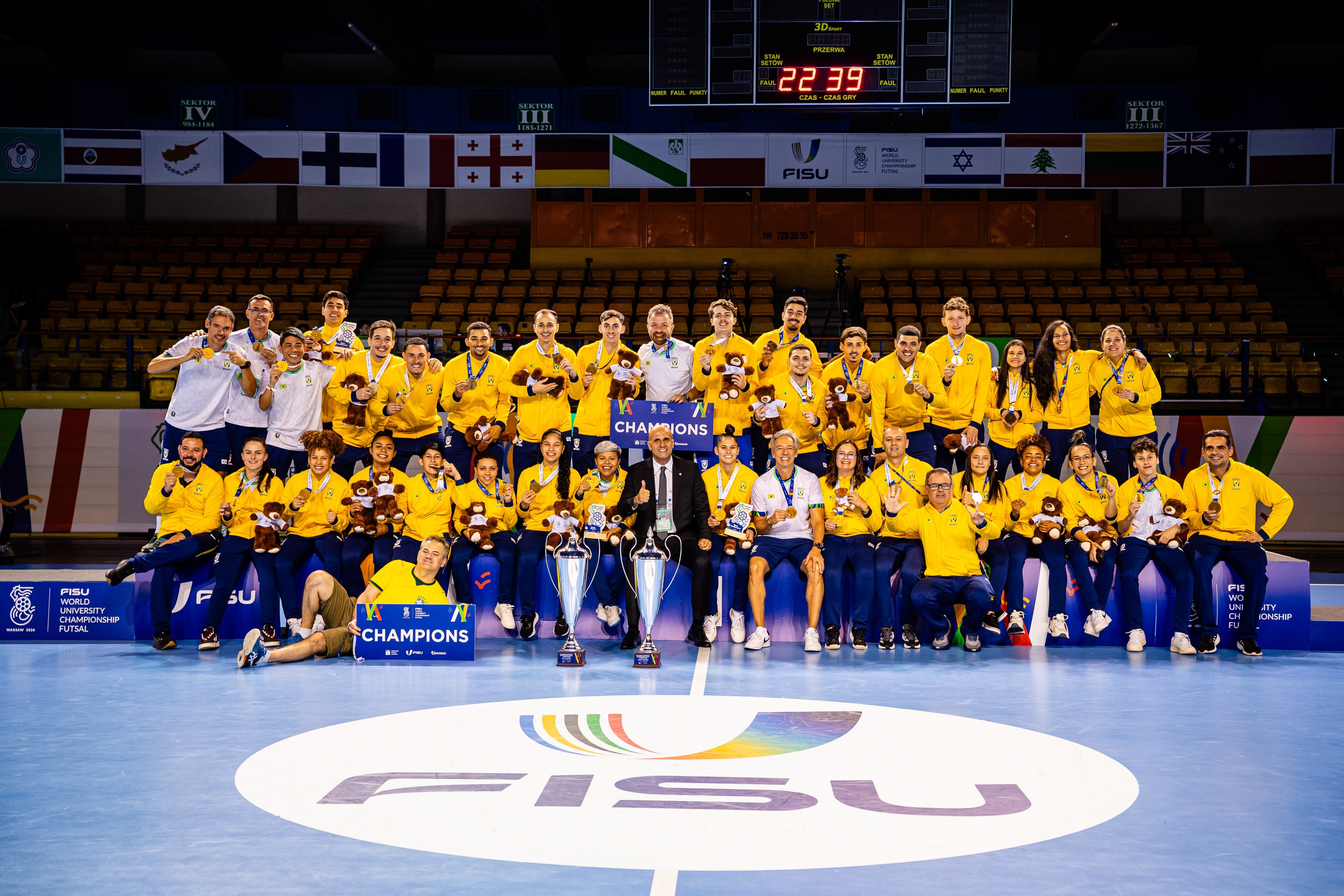 Ex-árbitro assistente do Acre é campeão do Mundial de Futsal Universitário, na Polônia