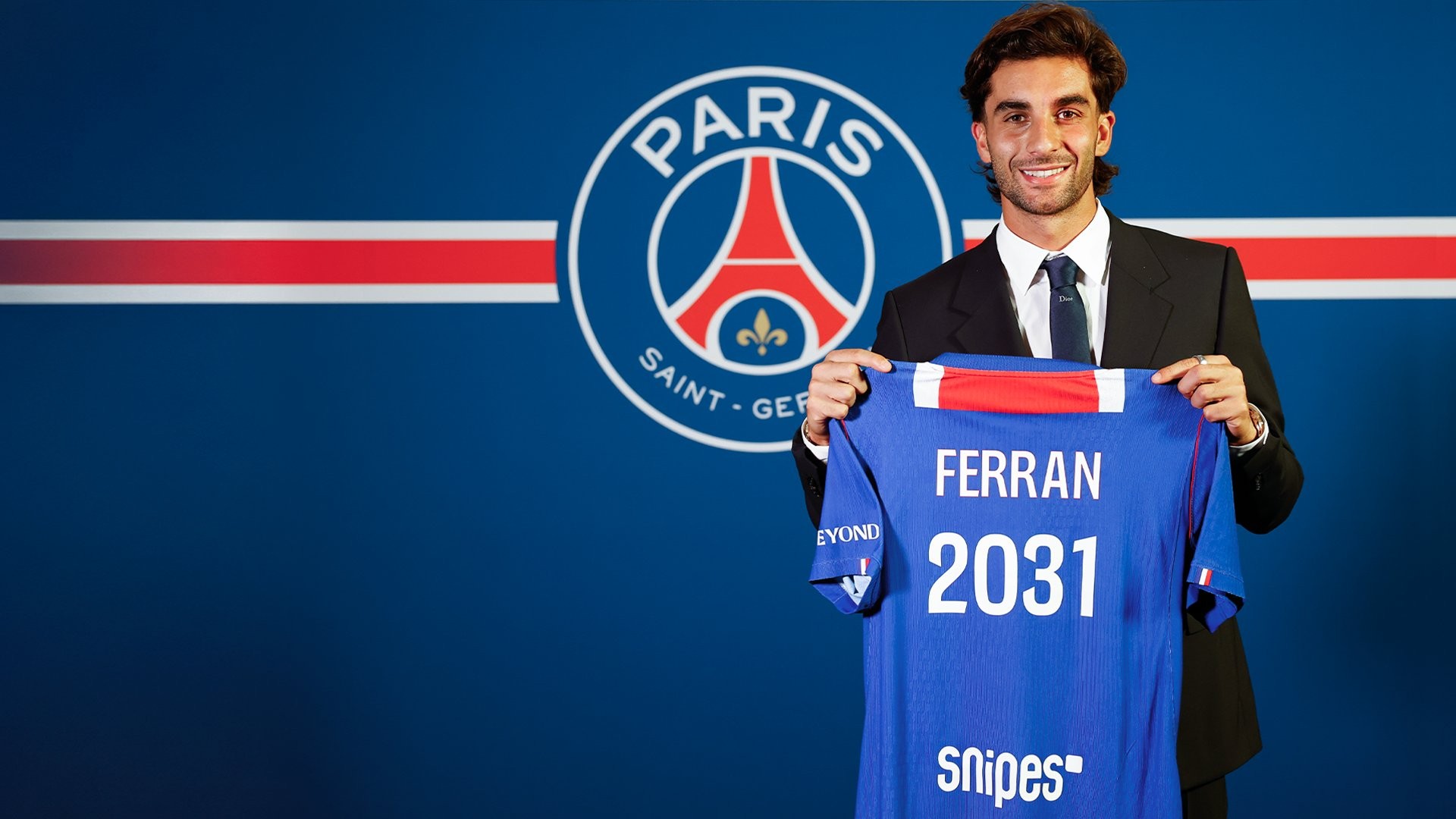 PSG anuncia Ferran Torres, autor do gol do título mundial da Espanha; veja valores
