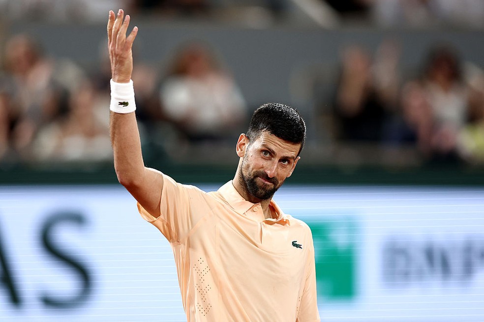Djokovic vence na estreia em Roland Garros e supera recorde de Federer | Ge