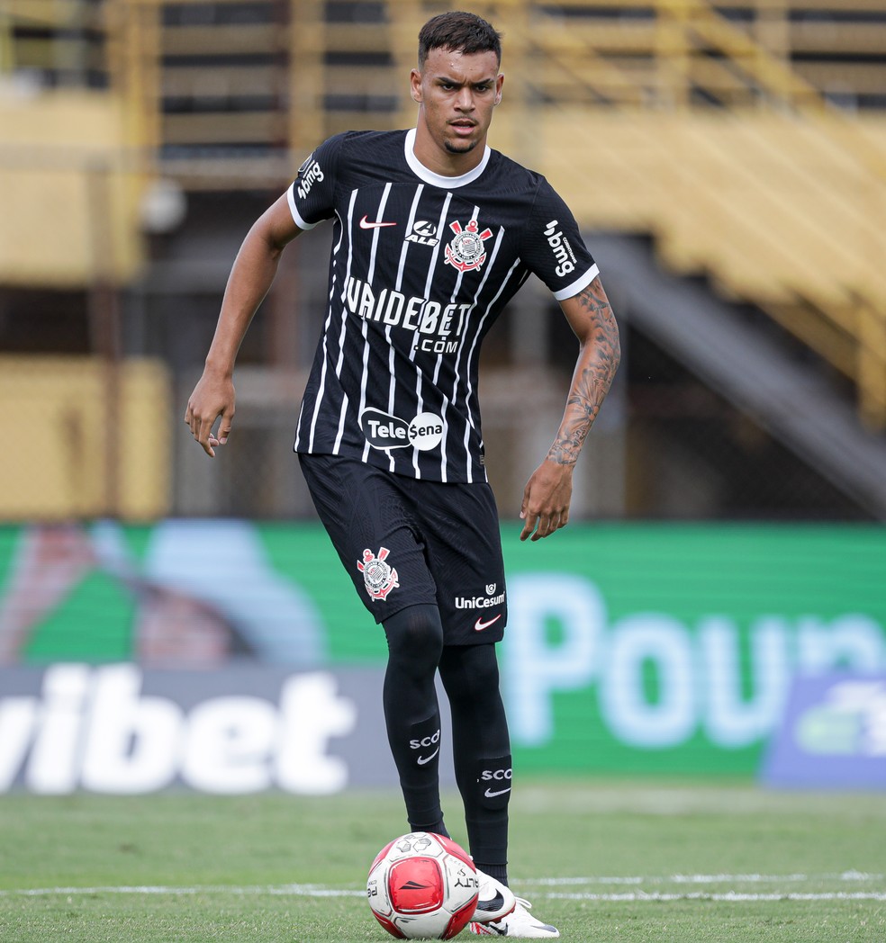 João Pedro tem apenas mais um ano de contrato com o Corinthians — Foto: Rodrigo Coca/Ag. Corinthians
