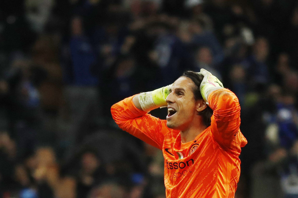 Yann Sommer em Inter x Barcelona, pela Champions — Foto: REUTERS/Alessandro Garofalo