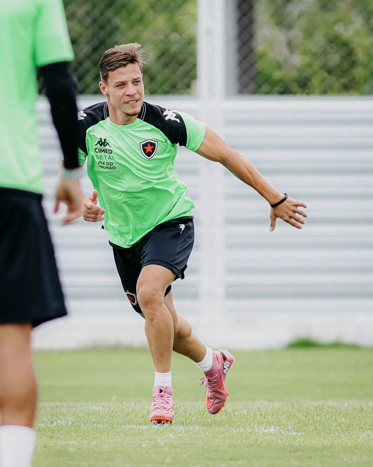 Botafogo-PB aposta em reforço gringo para o Paraibano