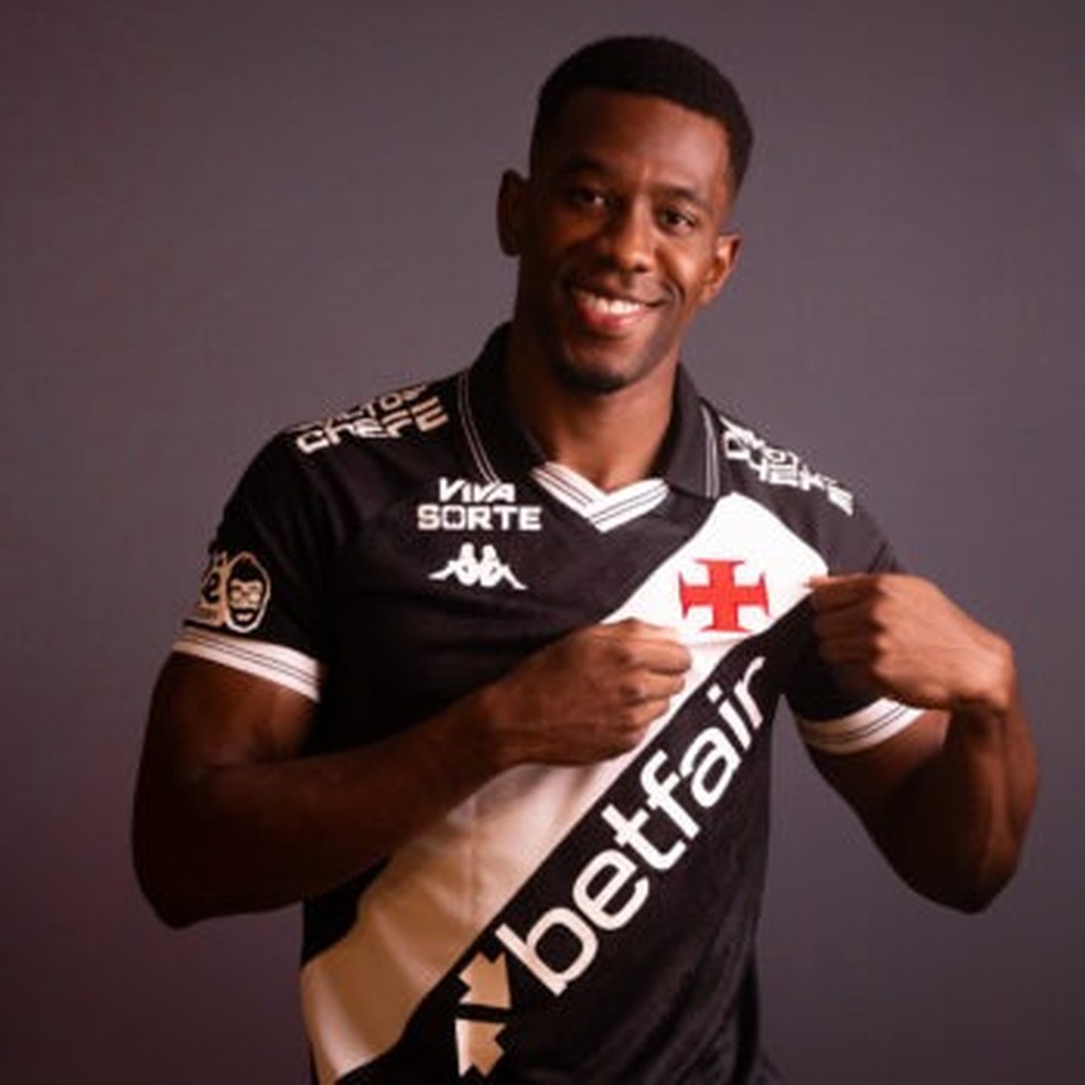 Carlos Cuesta  o novo reforo do Vasco  Foto: Dikran Sahagian/Vasco