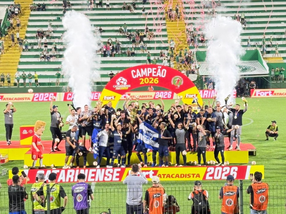 Barra conquista o título catarinense na Arena Condá — Foto: Diego Piovezan/ge