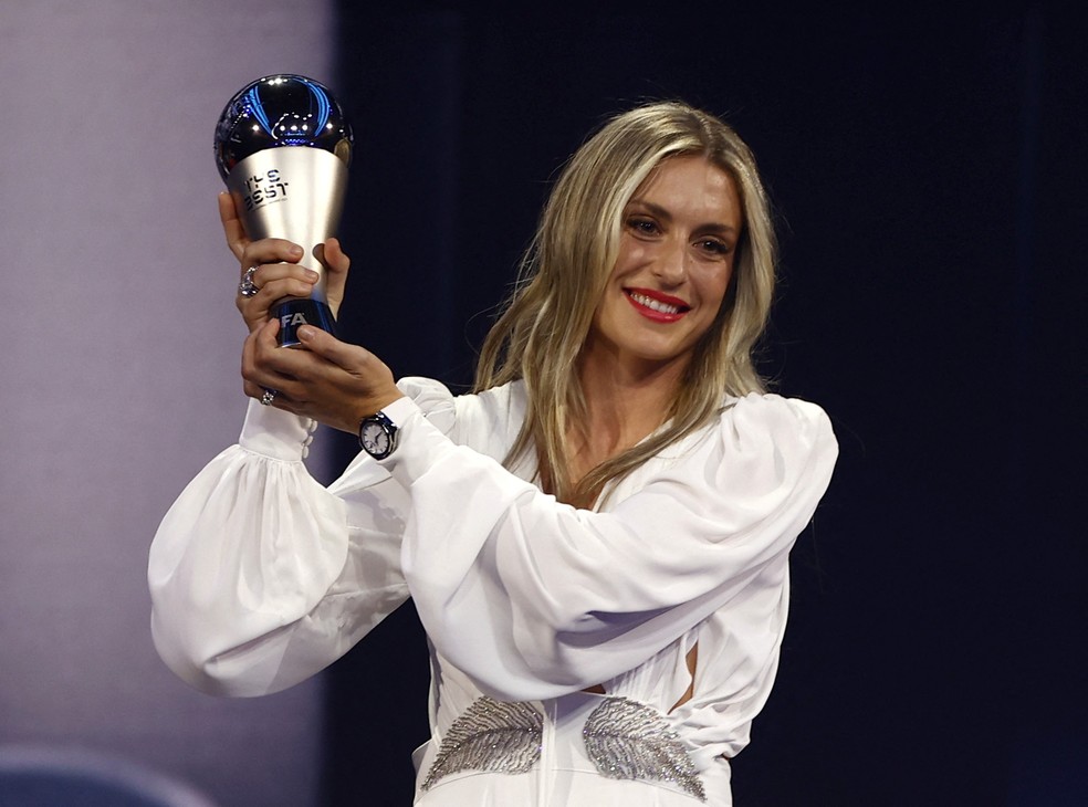 Alexia Putellas é eleita a melhor jogadora do mundo pela Fifa