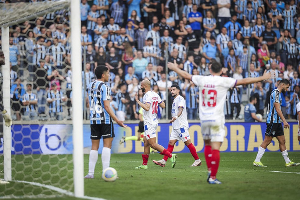 Thaciano após marcar segundo gol do jogo — Foto: Rafael Rodrigues/EC Bahia