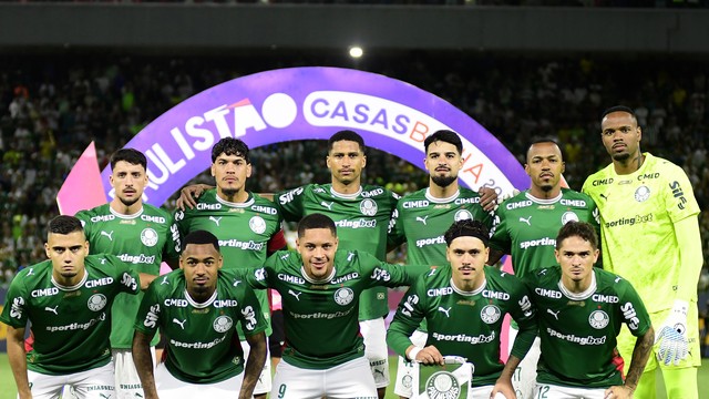 Jogadores do Palmeiras posam antes de semifinal do Campeonato Paulista contra o São Paulo