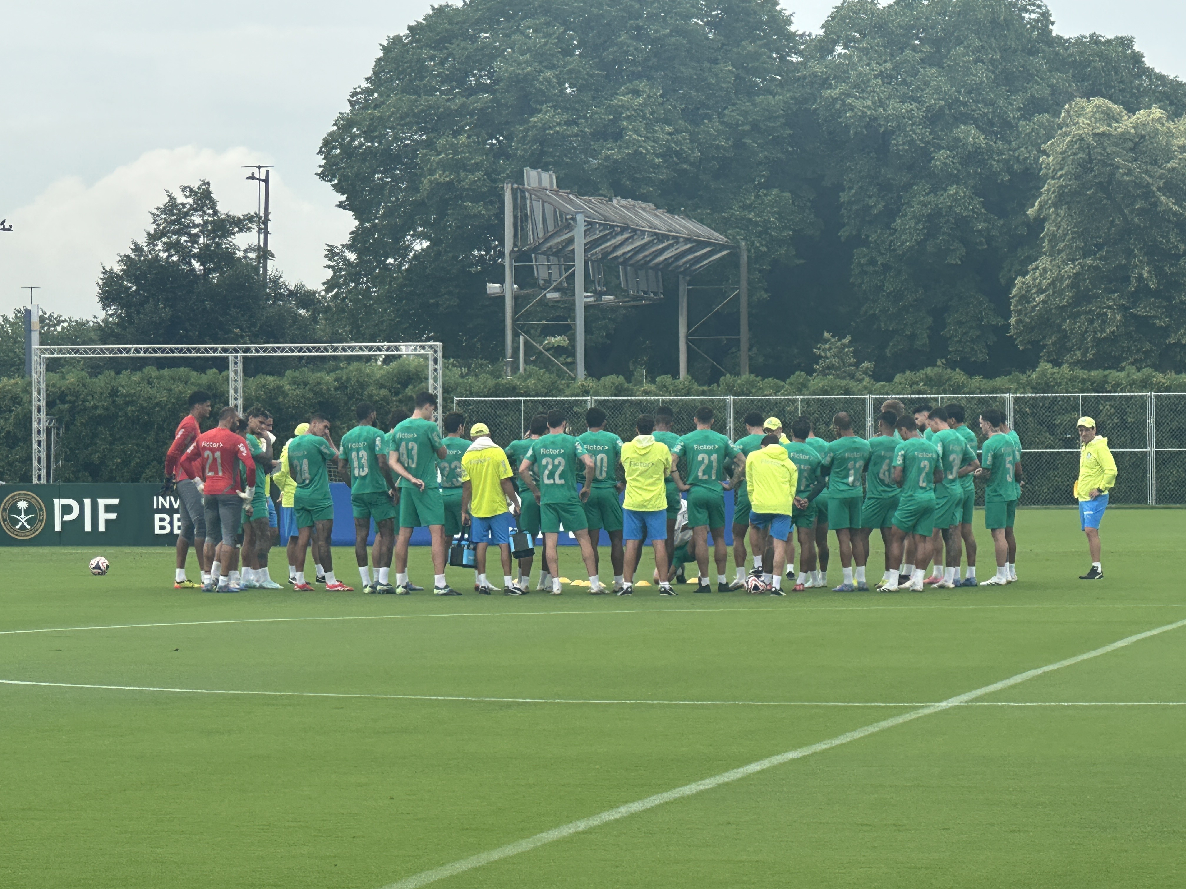 Escalação do Palmeiras: Abel conversa com elenco e Paulinho mira Chelsea