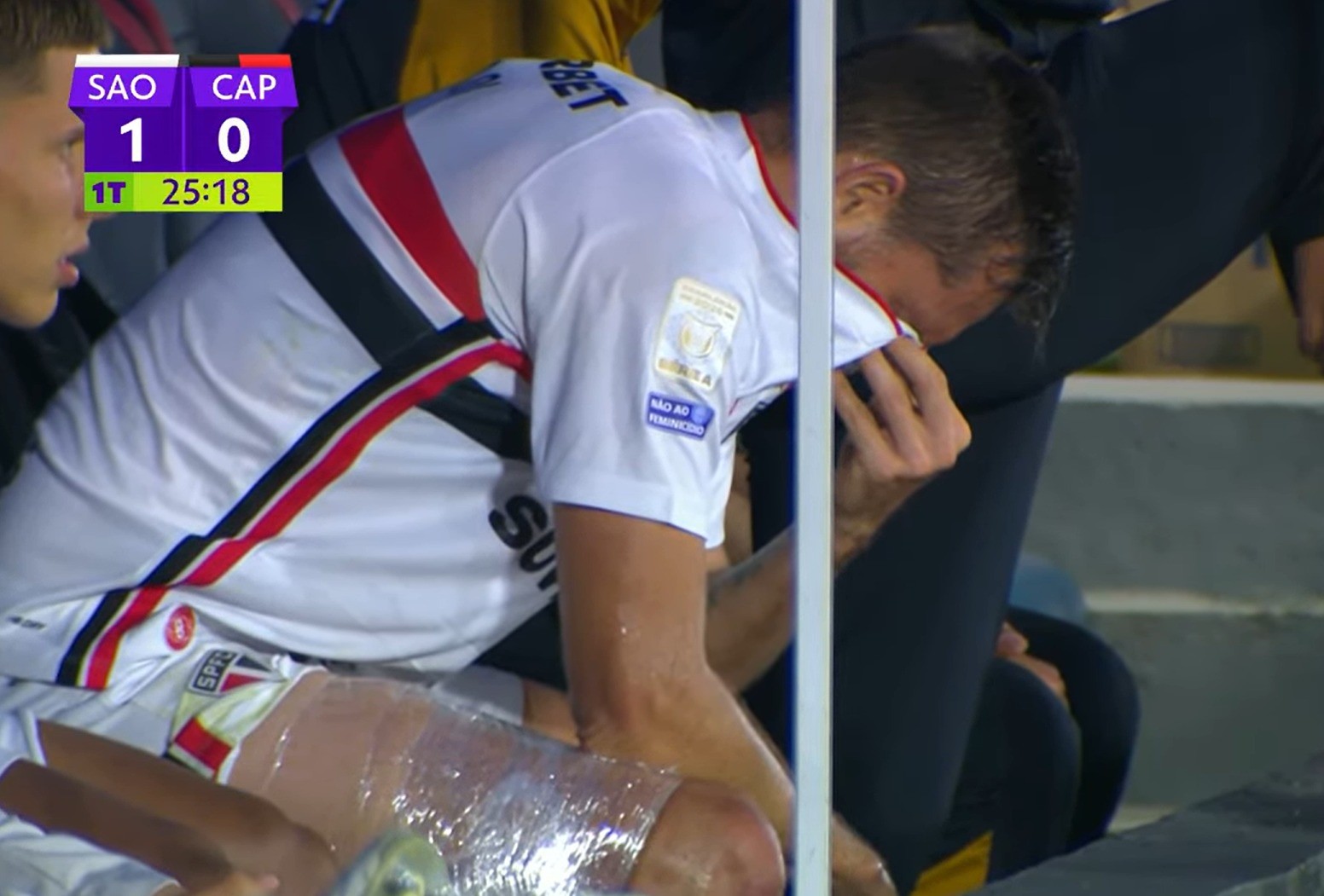 Rafael Tolói sofre lesão e desfalca o São Paulo contra o Flamengo