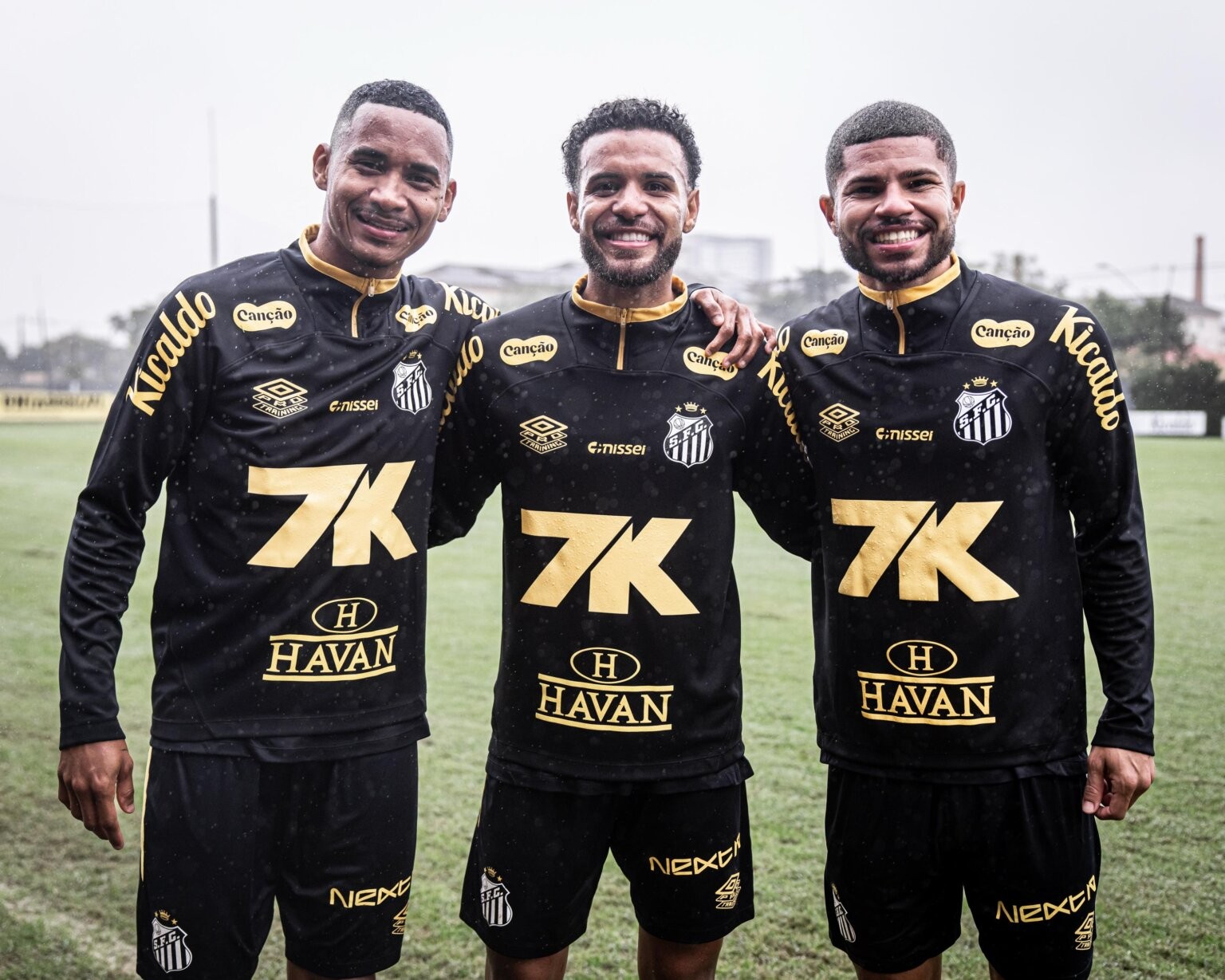 Santos leva jogadores de time de Neymar na Kings League para treinar com elenco