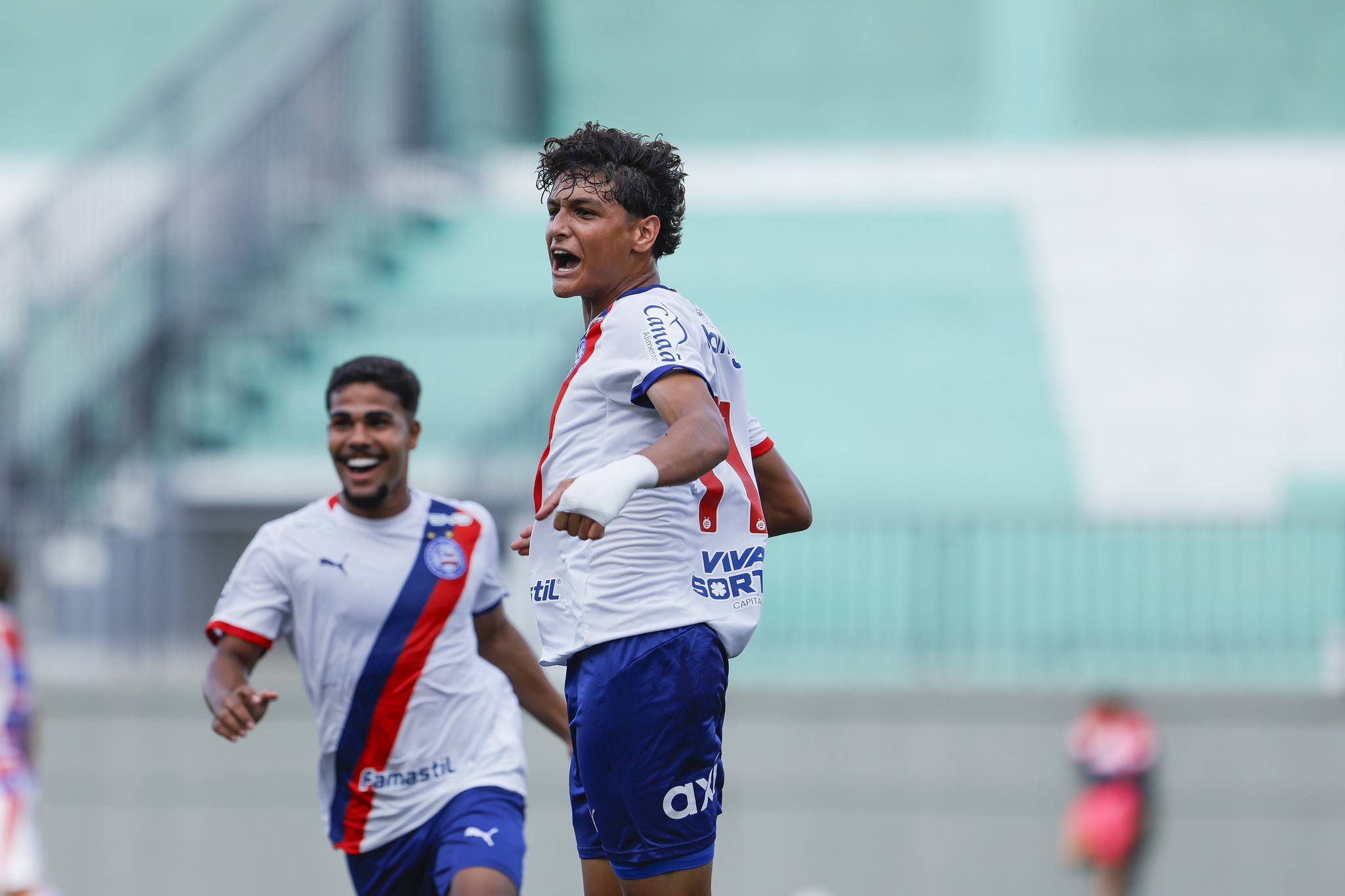 Bahia é campeão da Copa do Nordeste sub-20 com 2 a 0 contra o Fortaleza na Arena Cajueiro