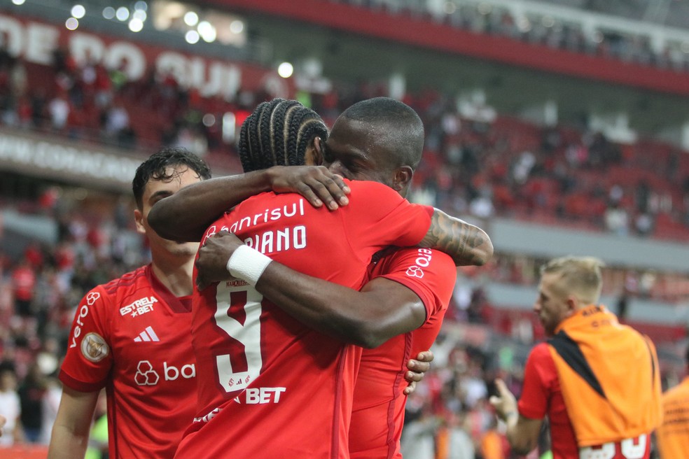 Análise: Inter transforma jogo tranquilo em drama e faz até Coudet sofrer  na Libertadores, internacional