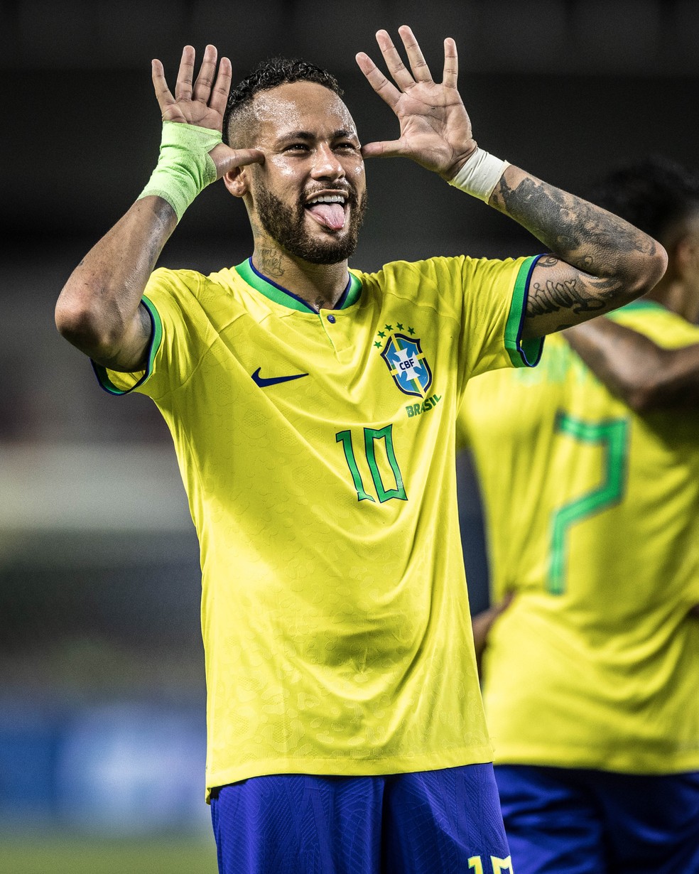 Amuleto da sorte? Neymar visita vestiário da seleção brasileira e planeja  volta: "Estou nos planos"