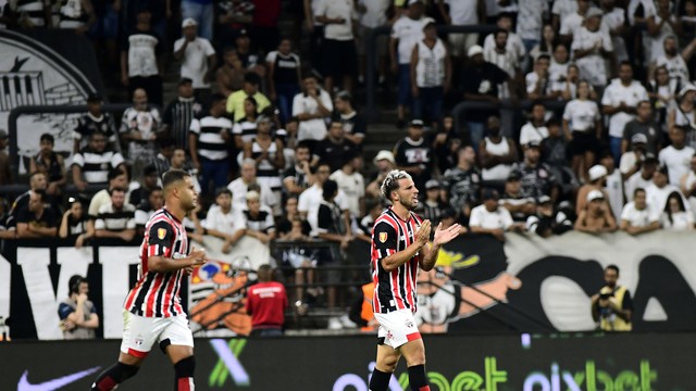 Calleri - Corinthians x São Paulo