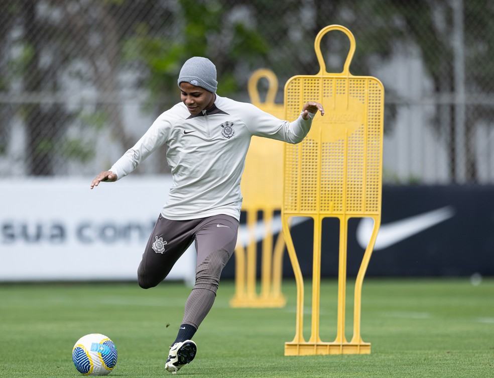 Wesley em treino do Corinthians — Foto: Rodrigo Coca/Agência Corinthians