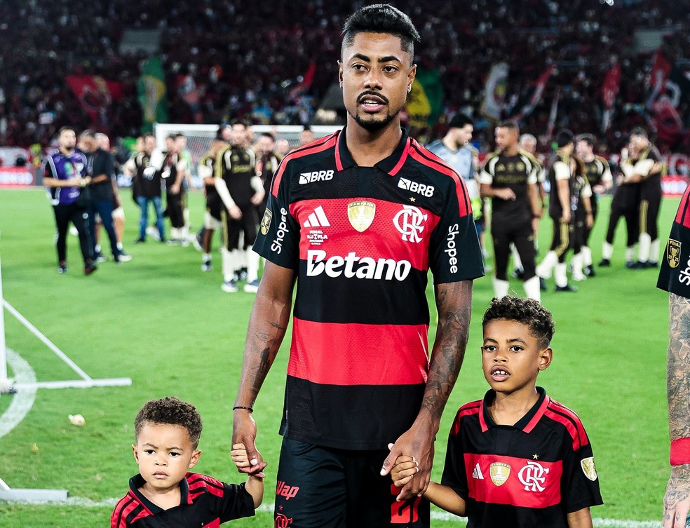 Bruno Henrique conquistou 18º título pelo Flamengo — Foto: Gilvan de Souza/Flamengo