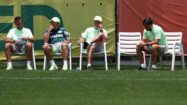 Campeão e adeus? Abel Ferreira se fecha sobre o futuro, e indefinição gera expectativa no Palmeiras