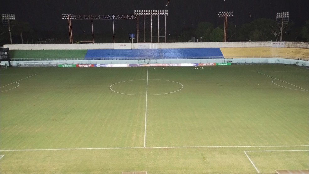 Partida fecha 2ª rodada do grupo B, às 18h — Foto: Duaine Rodrigues