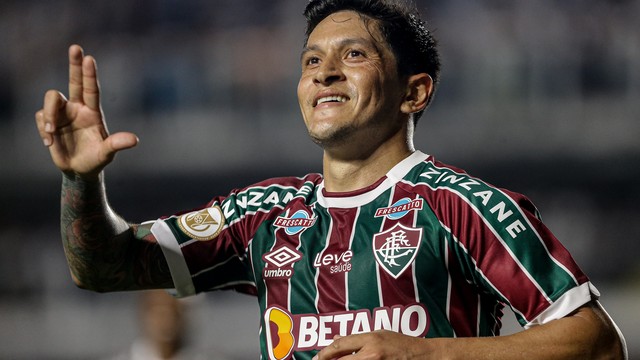 Cano comemora gol pelo Fluminense