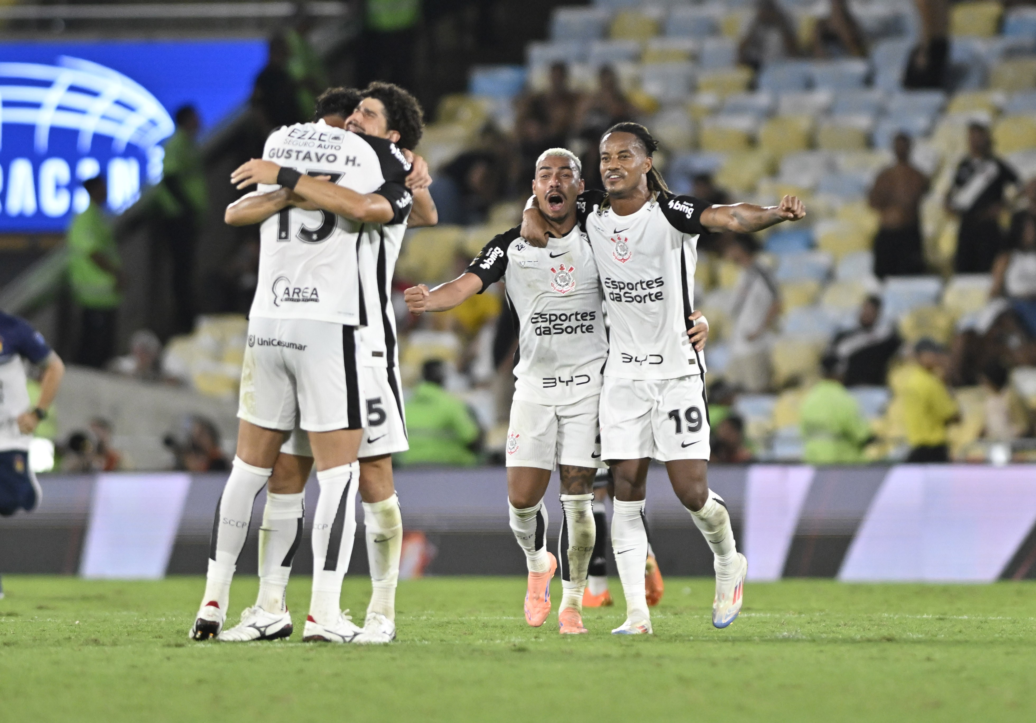 Corinthians provoca Vasco após conquista da Copa do Brasil: 