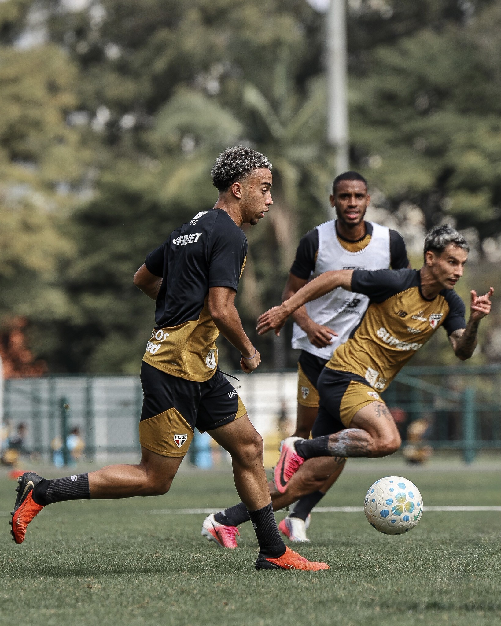 São Paulo chega a 39 titulares diferentes no ano; veja raio-x