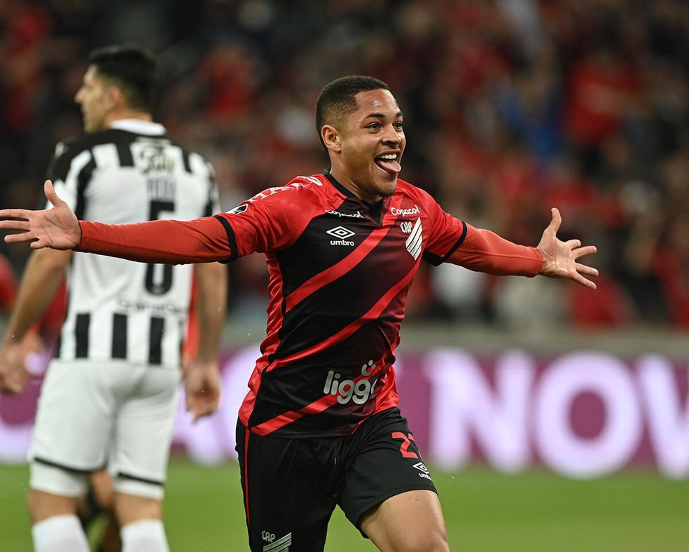 Atuações: Vitor Roque estreia e se torna o mais jovem do Athletico a marcar gol na Libertadores | athletico-pr | ge