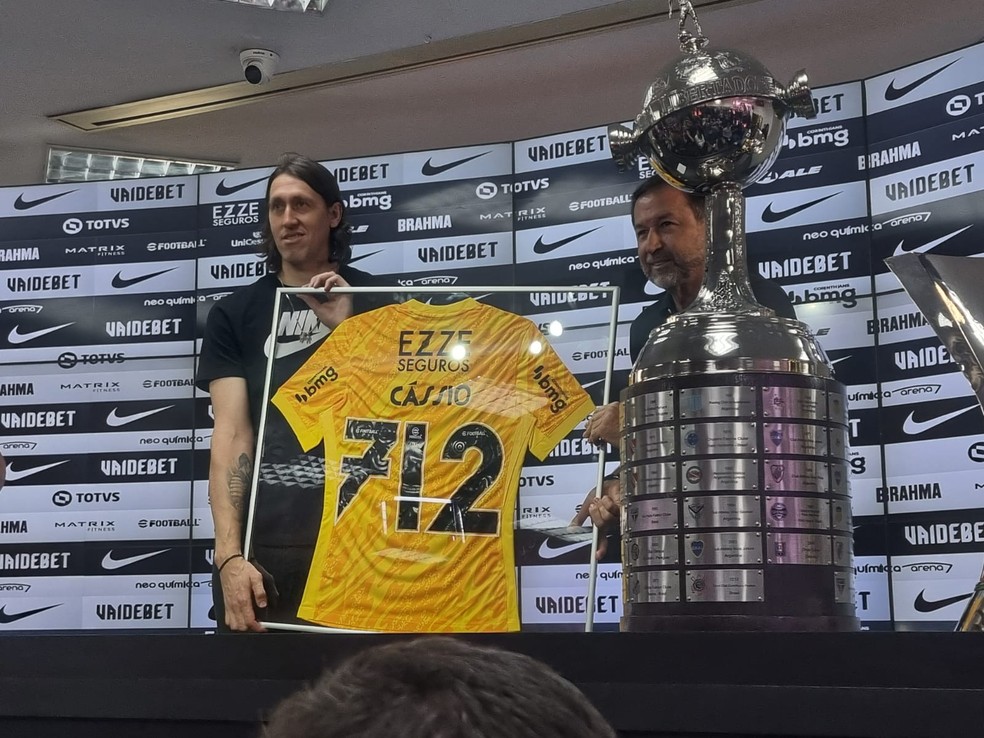 Cássio em despedida do Corinthians — Foto: José Edgar de Matos