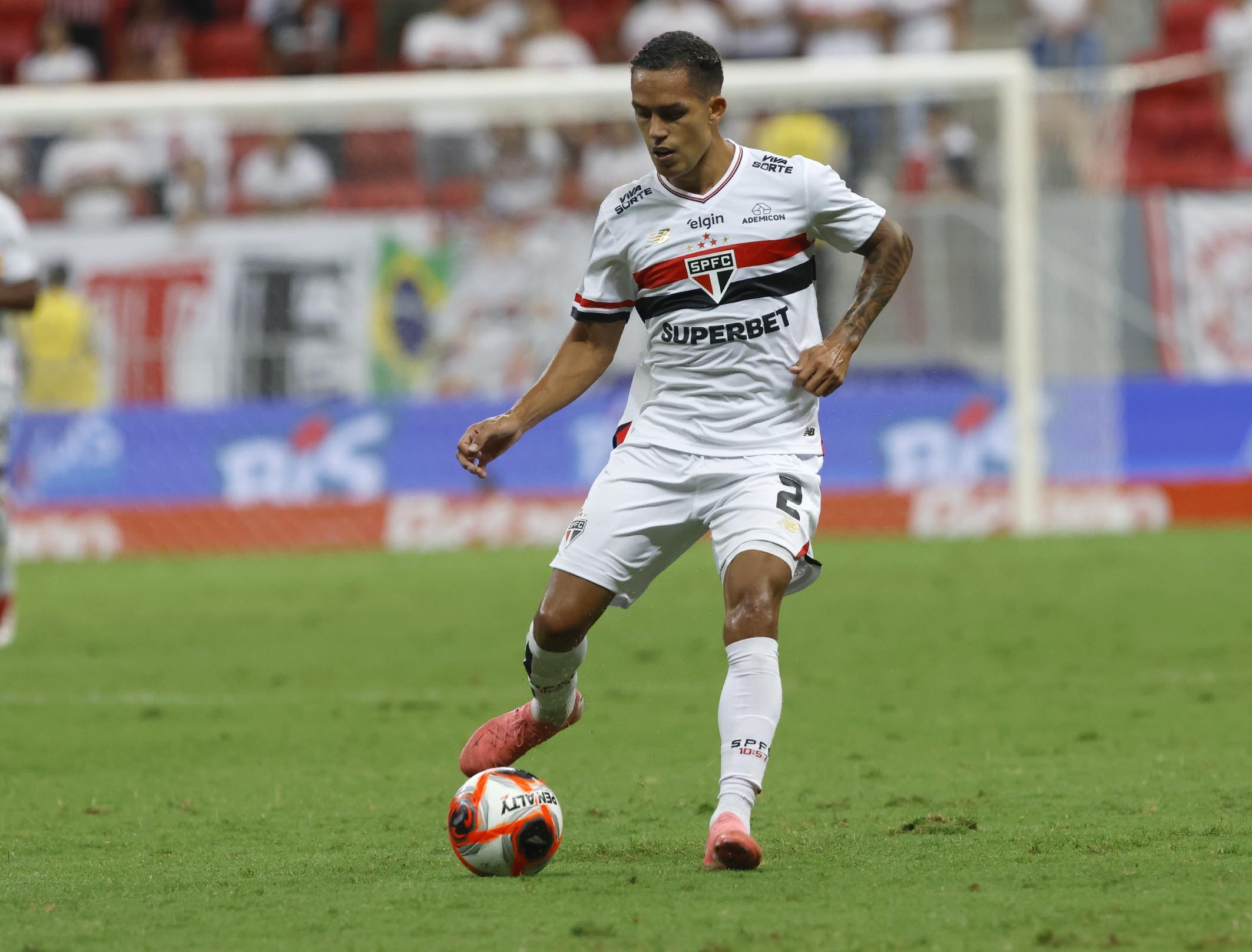Igor Vinícius é substituído em todos os jogos e abre espaço para Cédric