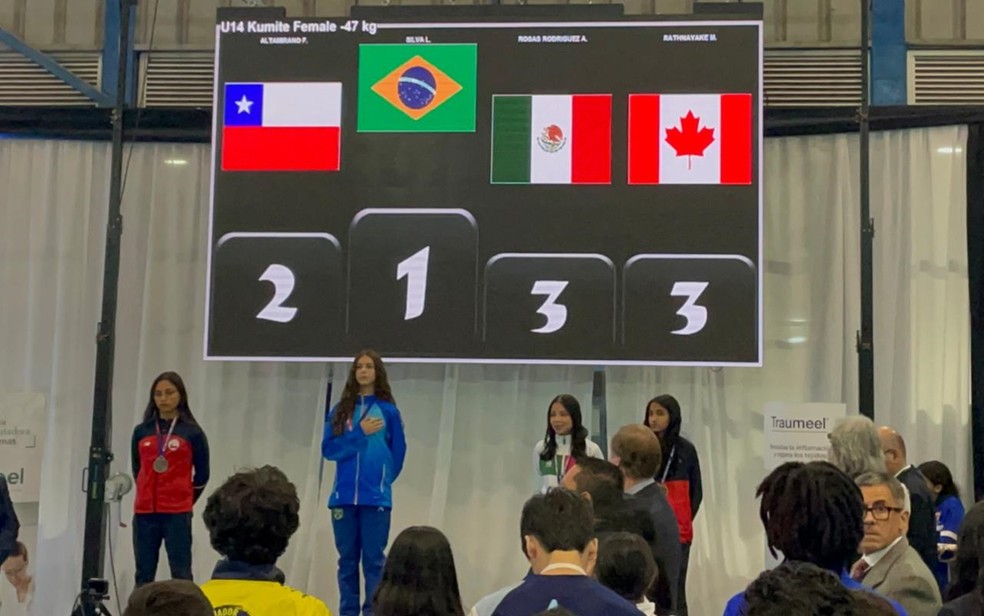 Mineira de 13 anos é campeã do Pan-Americano de Karatê no Chile — Foto: Divulgação/Academia Ninho de Campeões