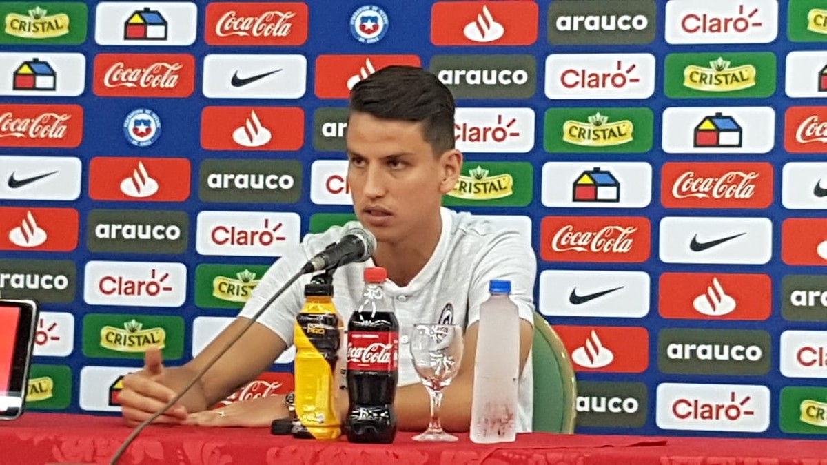 Zagueiro chileno Lichnovsky diz não ter sido procurado pelo Flamengo: "Até o momento, sou do Cruz Azul"