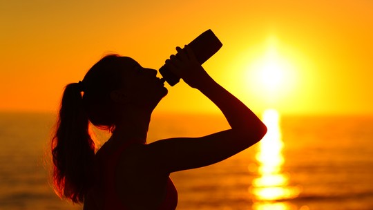 Onda de calor exige aten&ccedil;&atilde;o a hidrata&ccedil;&atilde;o e treino; veja cuidados | sa&uacute;de |  ge