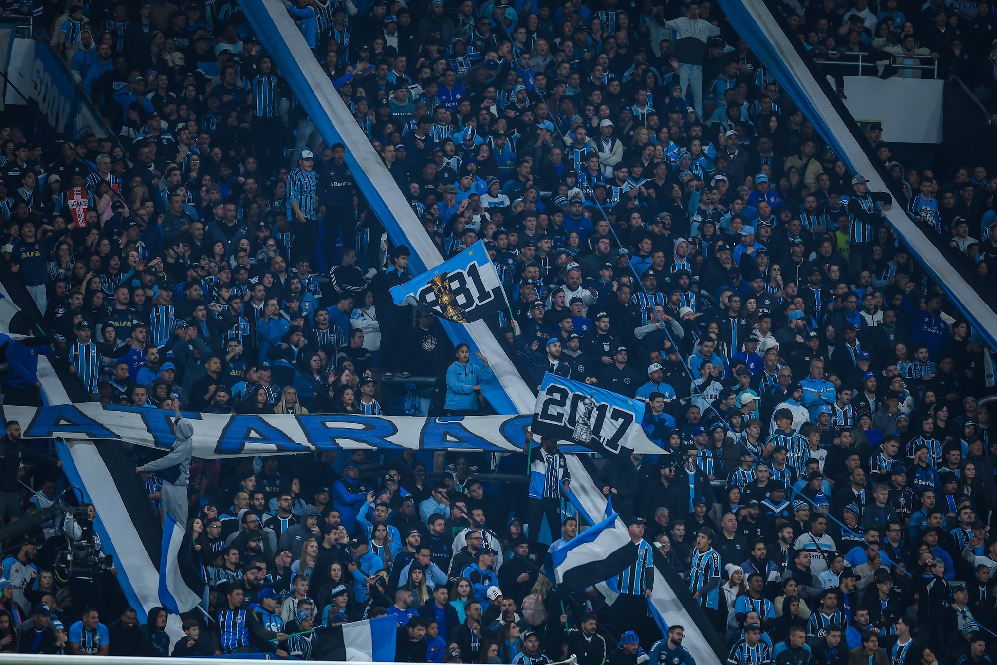 Torcida do Grêmio arrecada mais de R$ 100 mil em vaquinha para festa na semifinal da Copa do Brasil