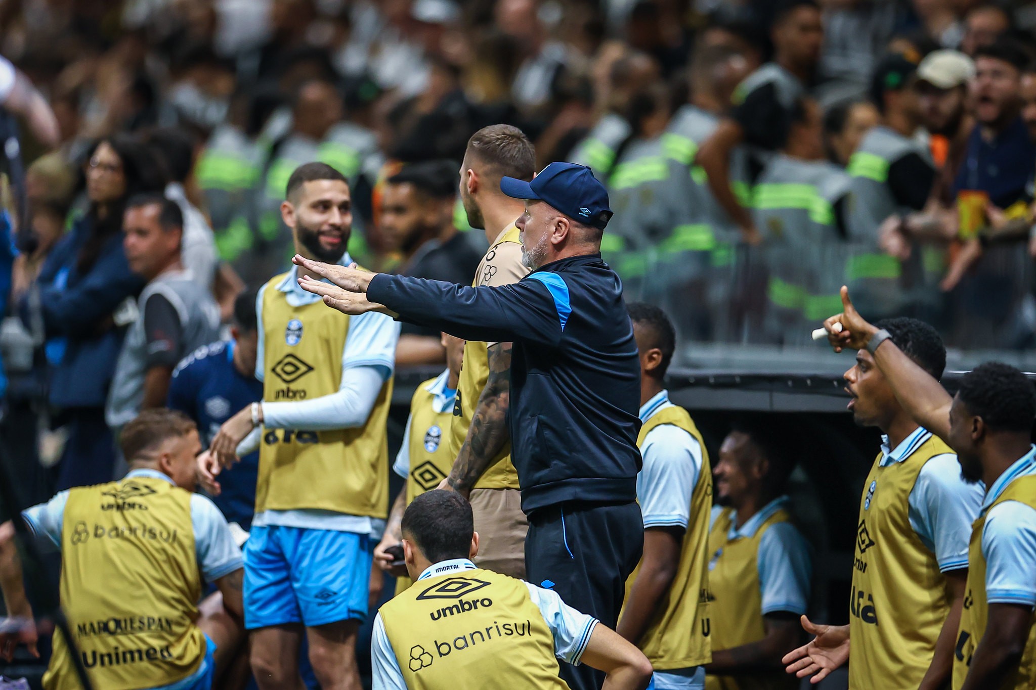 Fórmula da Vitória: Grêmio busca repetir sucesso contra Ceará no Brasileirão.
