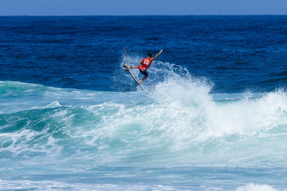 Italo Ferreira em Saquarema — Foto: WSL