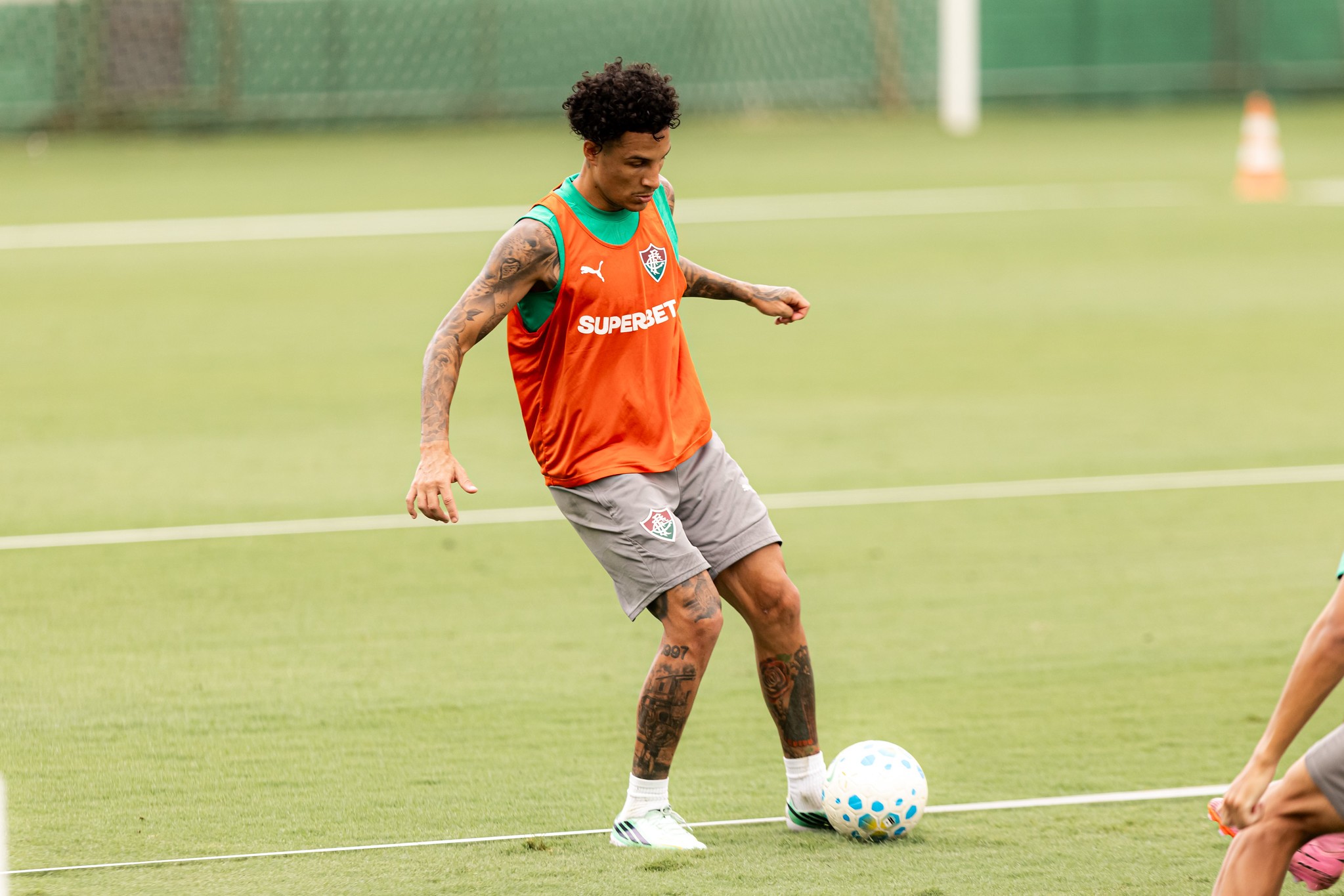 Escalação do Fluminense: Serna e Arana ganham nova chance no time titular