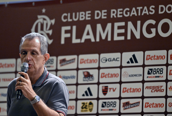Flamengo fecha semestre com déficit de R 33,8 milhões no caixa
