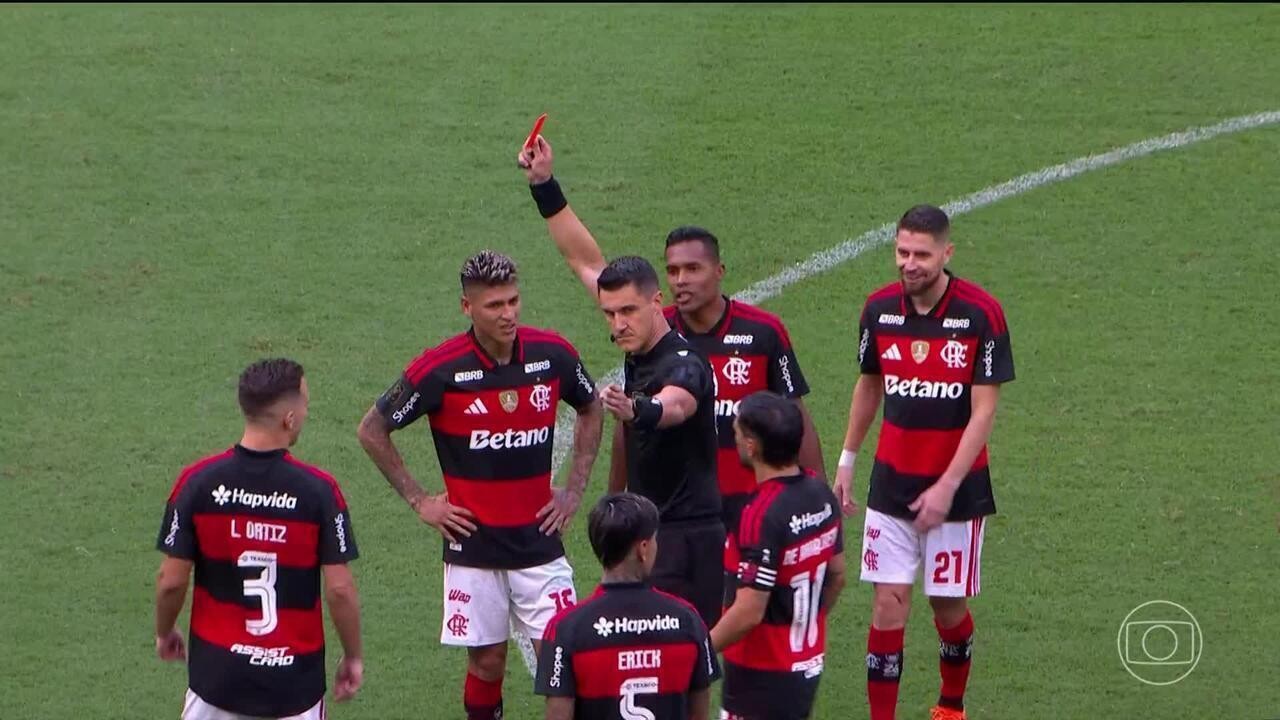 Carrascal pega 4 jogos de suspensão, mas joga pelo Flamengo hoje | Ge