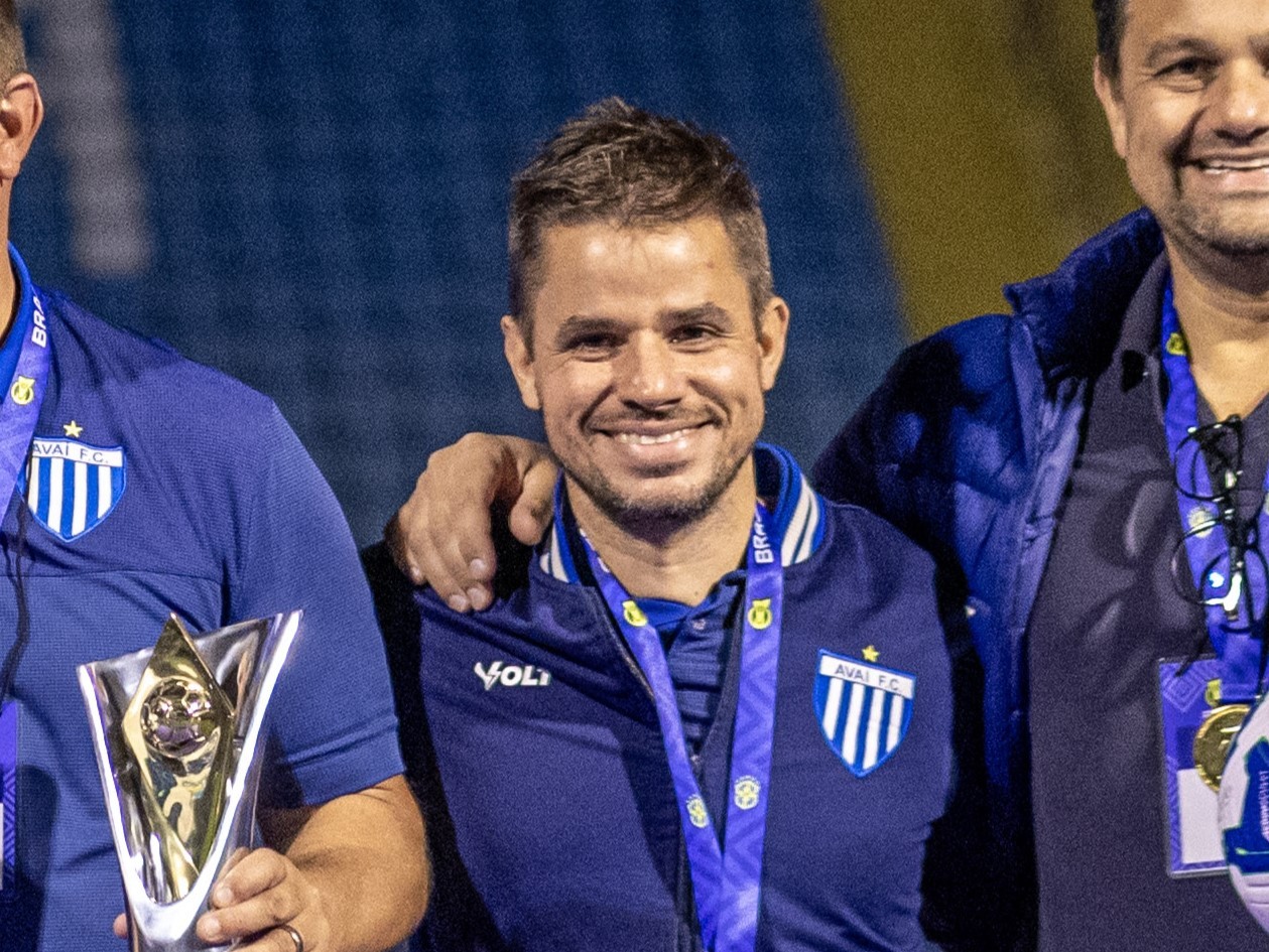 Conheça Roberto Braga, novo executivo de futebol do Avaí