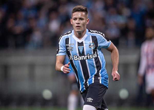 Ex-Grêmio e Pupilo de Ronaldo Reforçam Operário-PR na Temporada de Futebol.