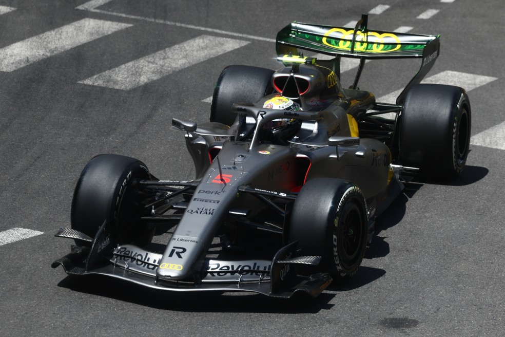 Gabriel Bortoleto no treino livre para o GP de Mônaco de F1 — Foto: Jakub Porzycki/NurPhoto via Getty Images