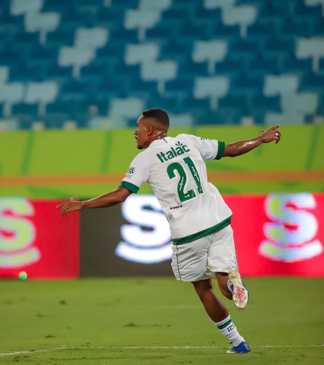 Goiás terá sequência decisiva em Goiânia para reagir na Série B